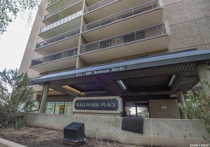 Property Photo: 311 6th Avenue N 1702 SK S7K 7A9