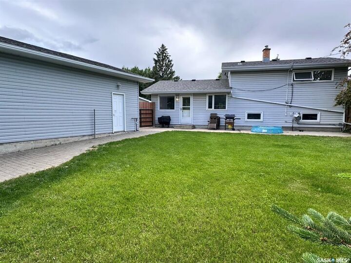 Property Photo: 19 Sampson Place SK S4R 4R5