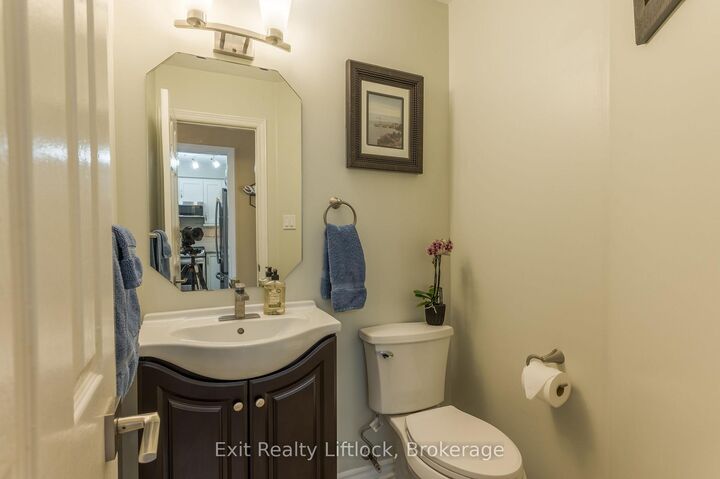 Property Photo:  8 Wilkins Crescent  ON L1E 3B9 