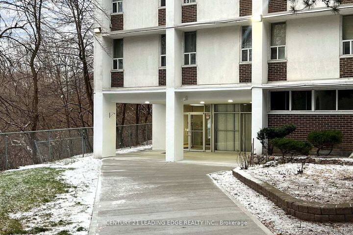 Property Photo: 2245 Eglinton Avenue E 1005 ON M1K 2N3