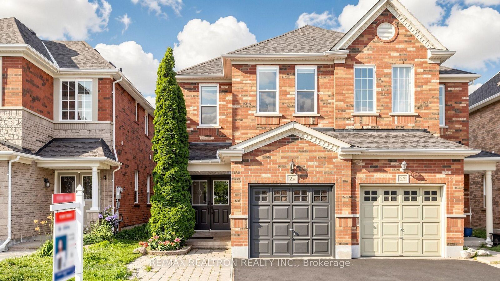 Property Photo: 21 Belvia Drive ON L4K 5J6