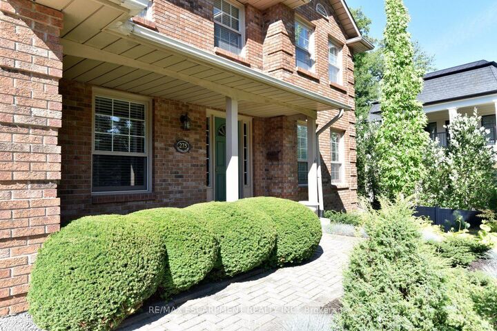 Property Photo:  275 Woodland Drive  ON L9G 3Z9 
