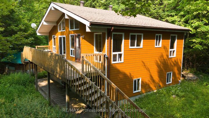 Property Photo: 13 Hickory Crescent ON P0C 1J0