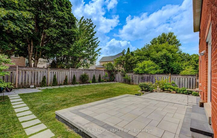 Property Photo: 101 Clarendon Drive ON L4B 3W5