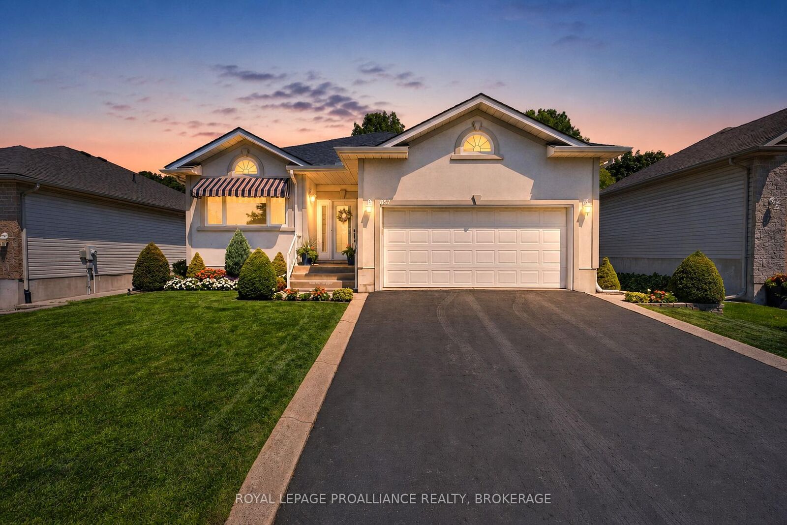 Property Photo:  657 Roosevelt Drive  ON K7M 8T8 