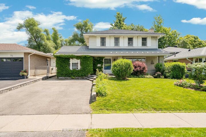 51 Davies Crescent — photo 1