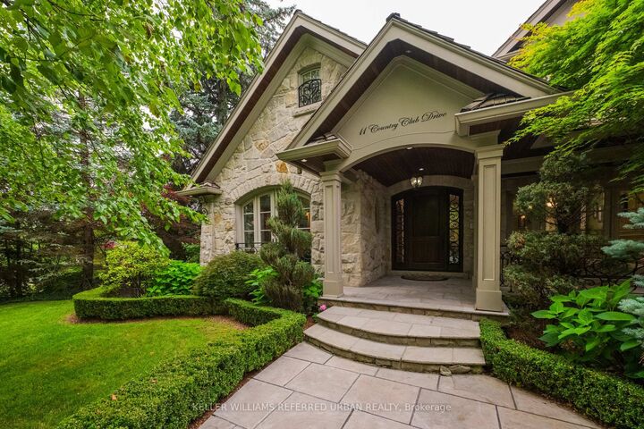 11 Country Club Drive — photo 1