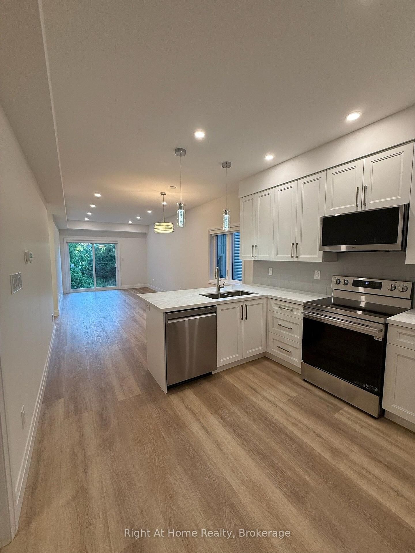 Property Photo:  576B Guelph Street  ON N2H 5Y4 