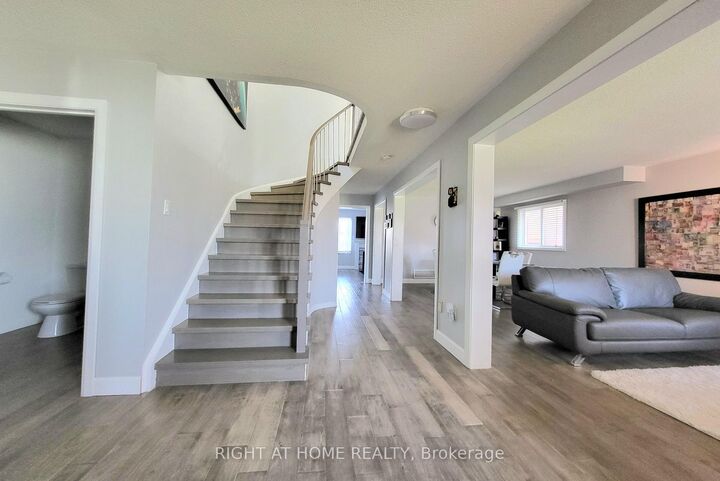 Property Photo: 1040 Beaver Valley Crescent ON L1J 8N2