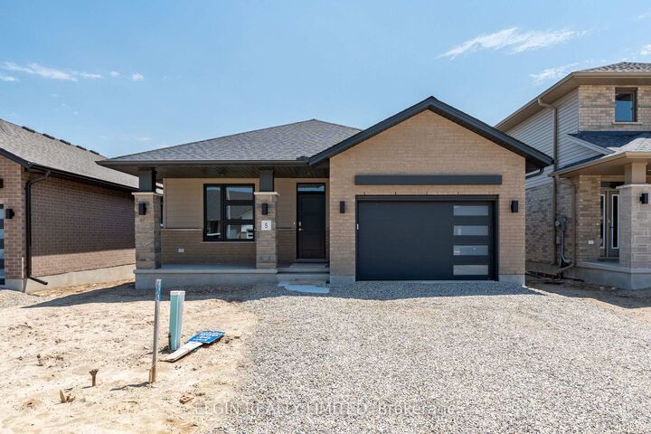 5 Finch Street — photo 1