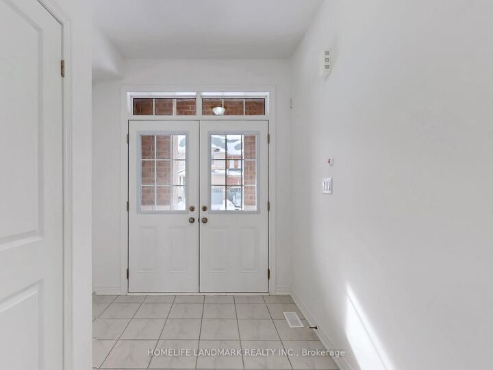 Property Photo: 8 Bushwood Trail ON L7A 5J7