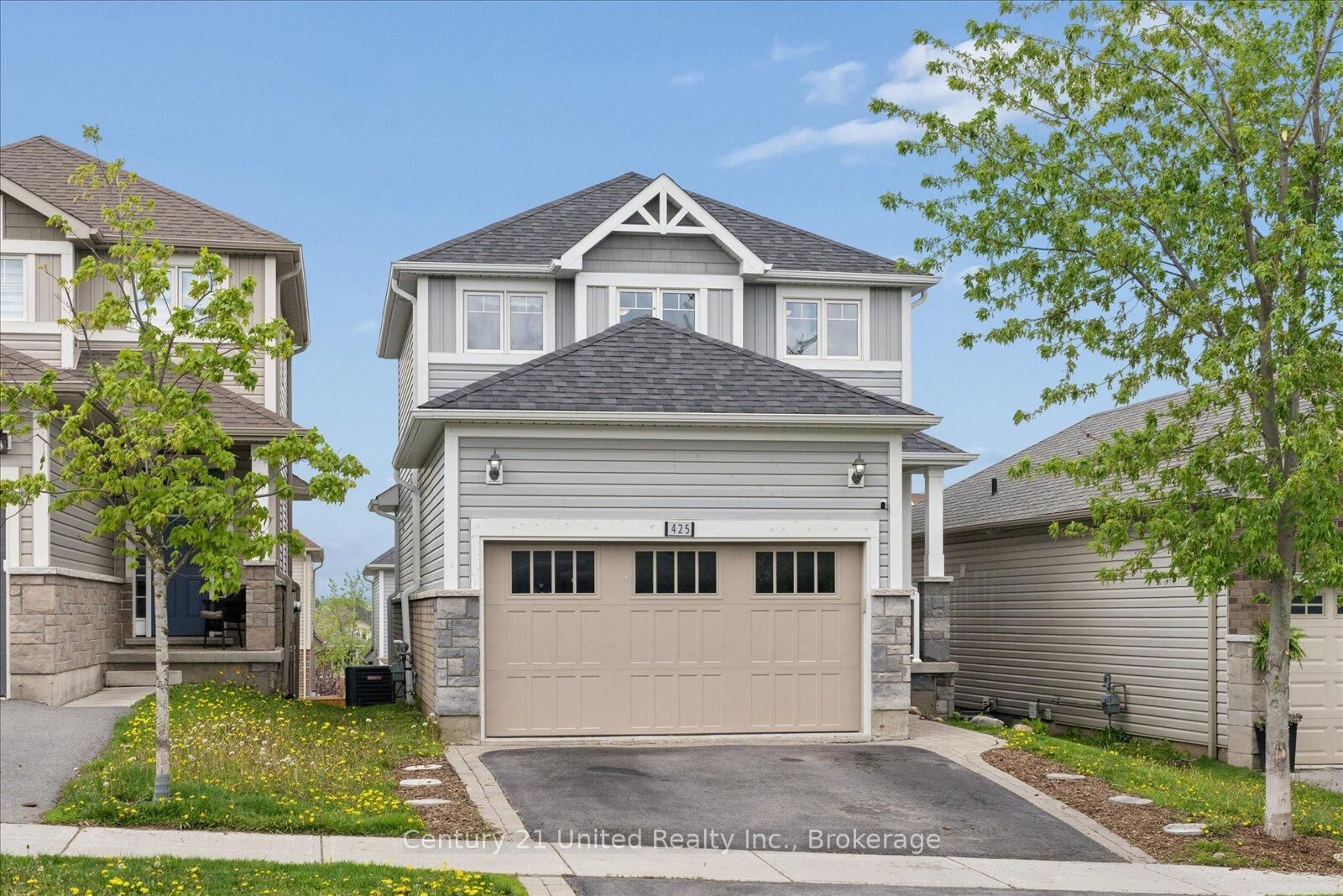 Property Photo:  425 Florence Drive  ON K9J 0H7 