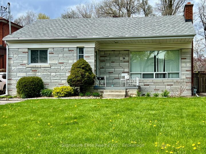 Property Photo: 34 Ovida Avenue Upper ON M9B 1E1