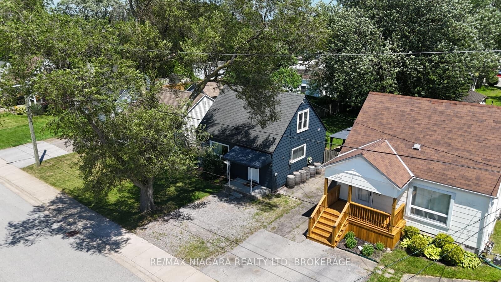 Property Photo: 4354 Fifth Avenue ON L2E 4R2