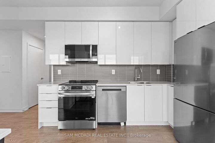 Property Photo: 225 Malta Avenue 706 ON L6Y 4M5