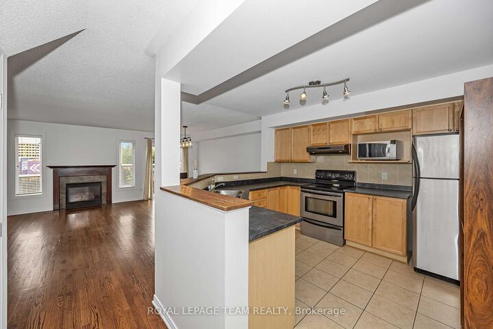 Property Photo:  323 Freedom Private  ON K1G 6W3 