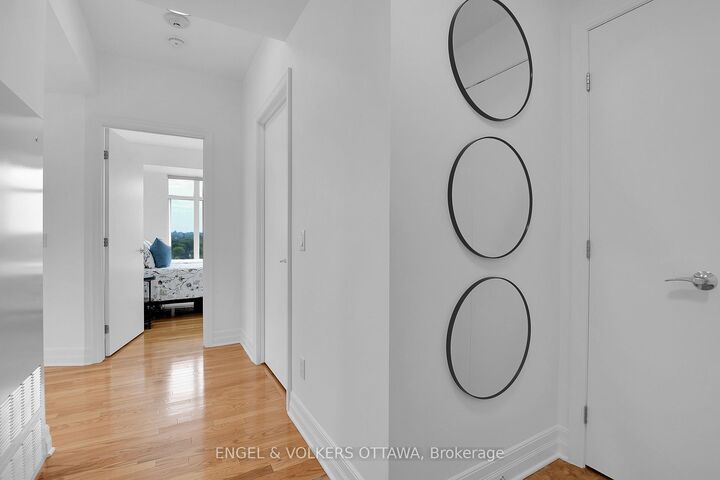 Property Photo: 75 Cleary Avenue 1002 ON K2A 1R8