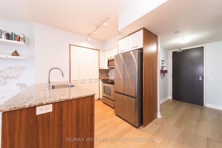 1 Valhalla Inn Road 1206 — photo 1
