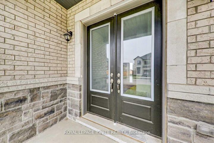 Property Photo: 96 Closson Drive ON L1P 0M8