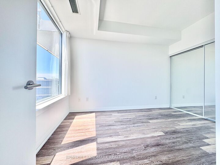 Property Photo:  75 Canterbury Place 2506  ON M2N 0L2 