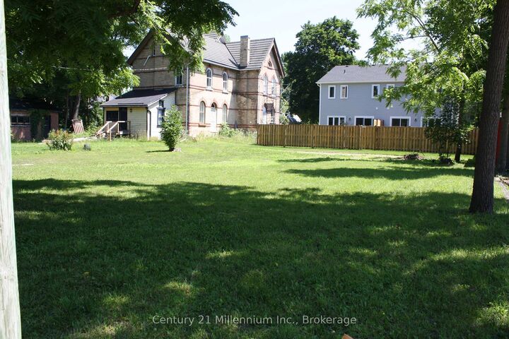 Na 3rd Ave SW Avenue S — photo 1