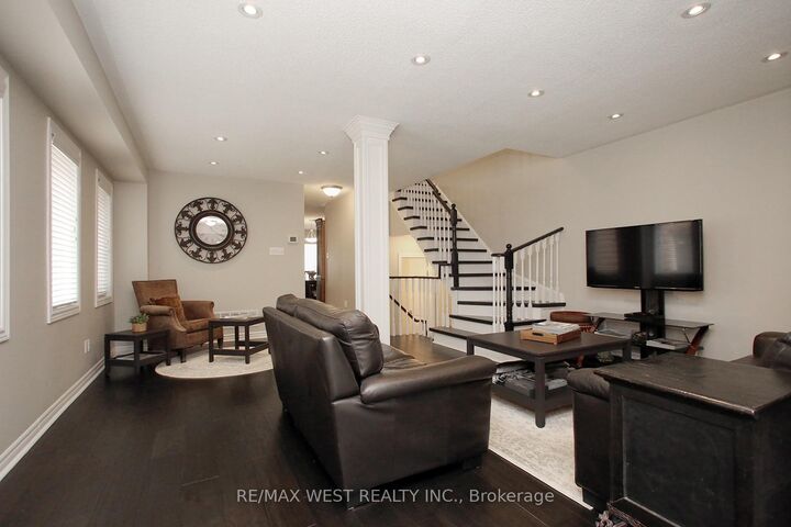 Property Photo: 115 Grapevine Road ON L7E 2M6