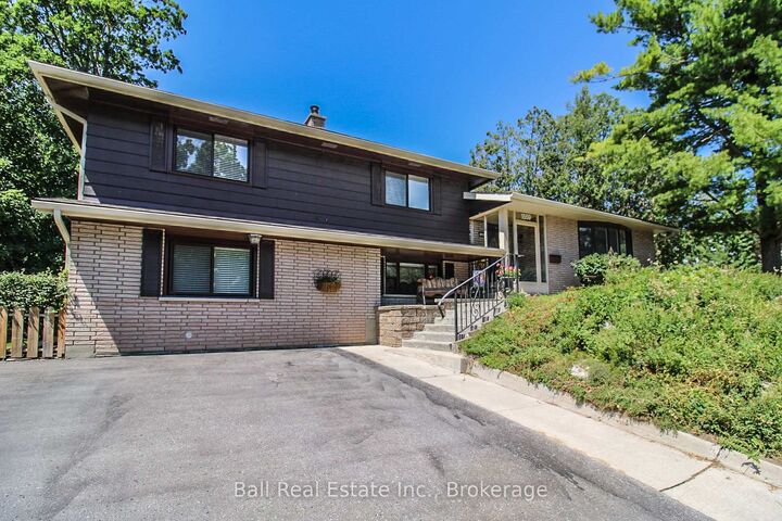 1559 Westbrook Drive — photo 1