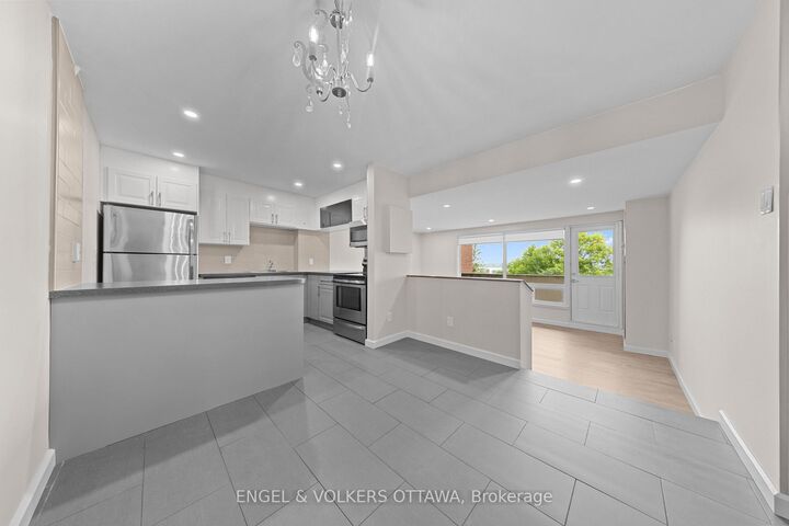 Property Photo: 1100 Ambleside Drive 516 ON K2B 8G6