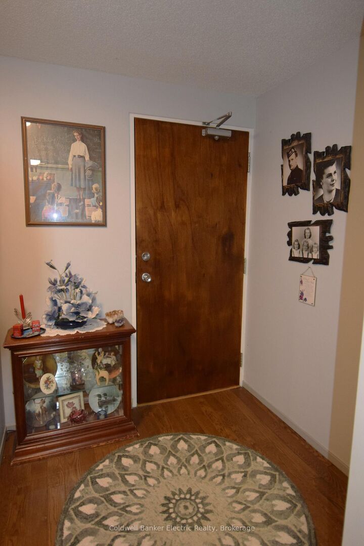 2418 Mountland Drive 104 — photo 1