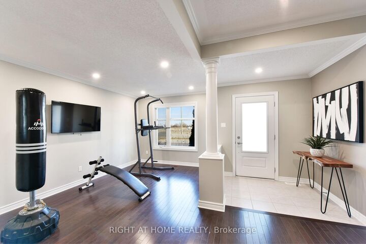Property Photo: 520 Silvertip Lane ON K2T 0H7