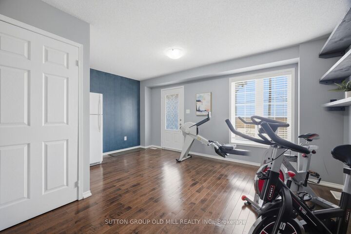 946 Audley Road N — photo 1