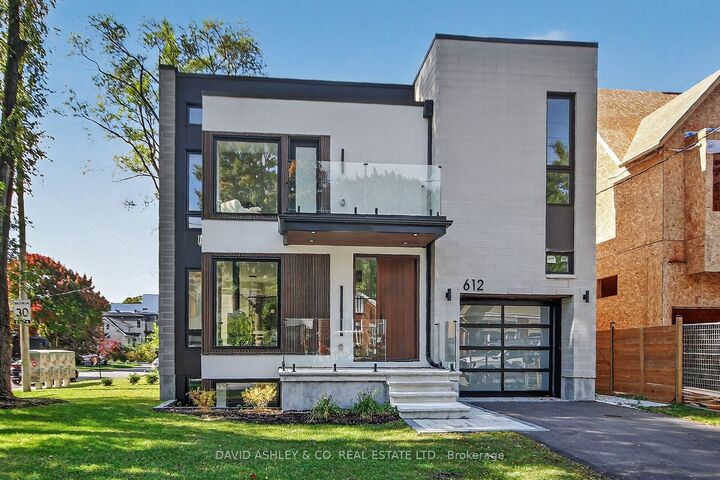 Property Photo:  612 Tweedsmuir Avenue Main  ON K1Z 5P3 