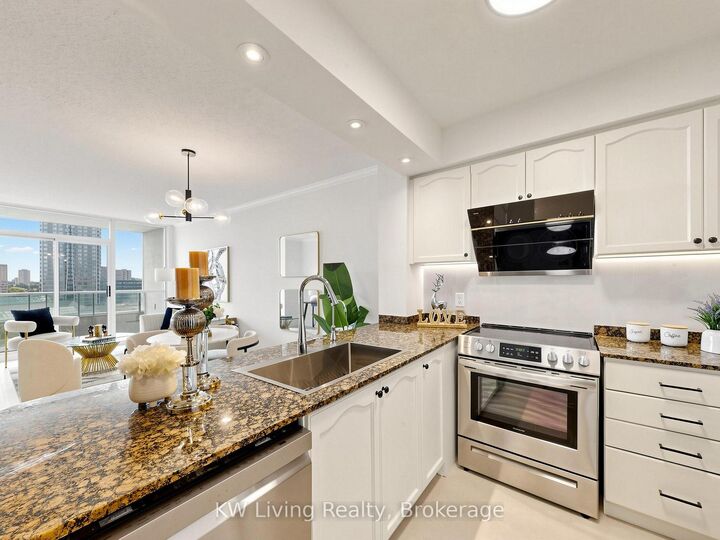 Property Photo:  100 Promenade Circle 1010  ON L4J 7W7 