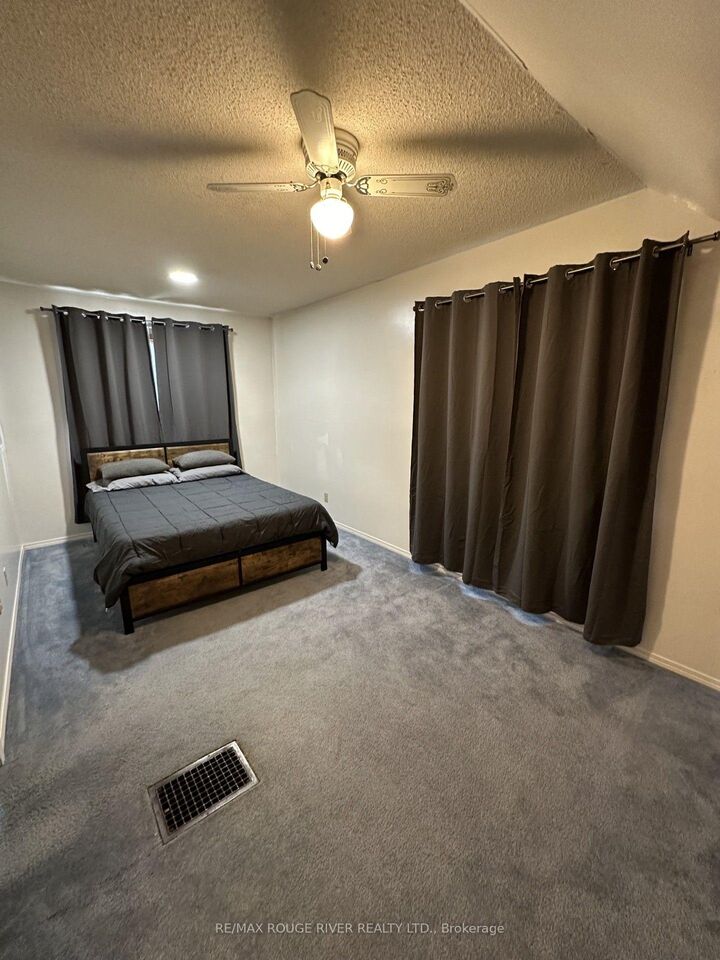 Property Photo: 172 Ray Boulevard ON P7B 4C7