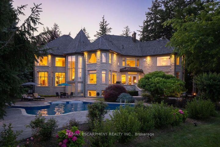 Property Photo: 4038 Lakeshore Road ON L7L 1A1