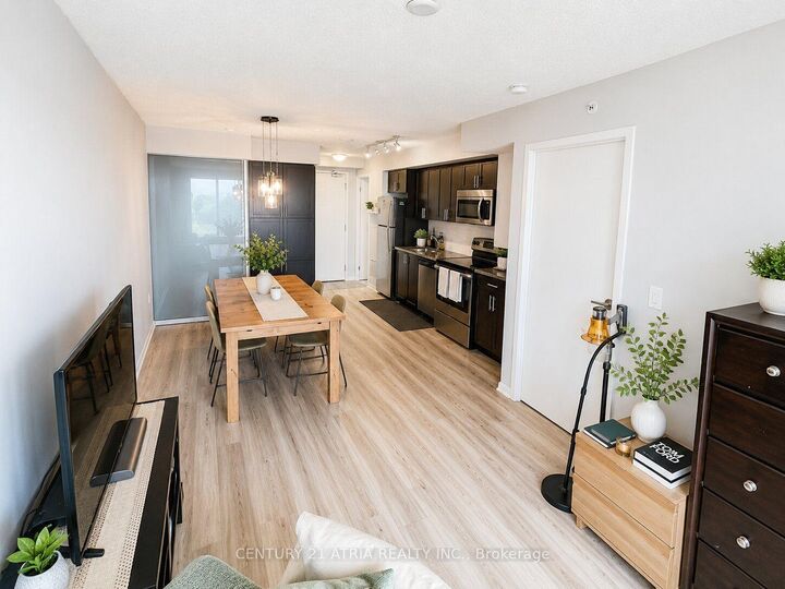 Property Photo: 830 Lawrence Avenue W 405 ON M6A 0B6