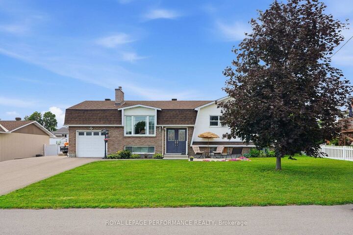 321 Sainte-Anne Street — photo 1