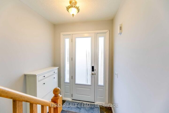 Property Photo: 1109 Lindsay Drive ON L6M 3B4