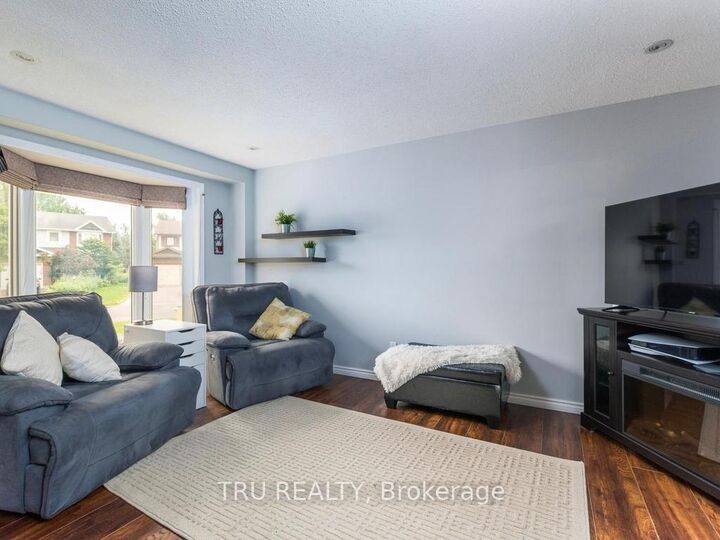 Property Photo:  24 Soho Crescent  ON K2J 2W1 
