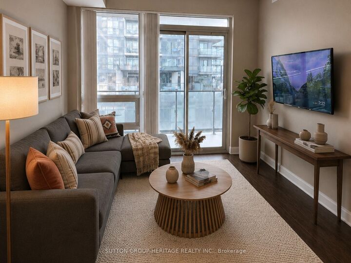 Property Photo: 2212 Lake Shore Boulevard W 907 ON M8V 0C2