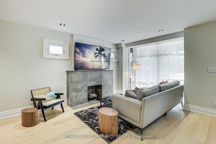 Property Photo: 47 Soudan Avenue ON M4S 1V5