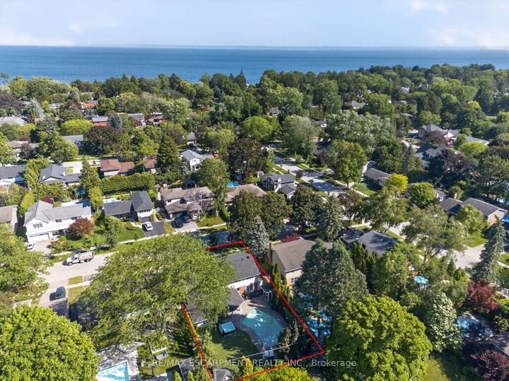 Property Photo: 4461 Tremineer Avenue ON L7L 1H8
