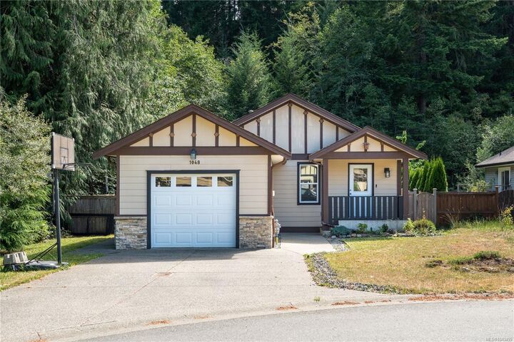1048 Fitzgerald Rd — photo 1