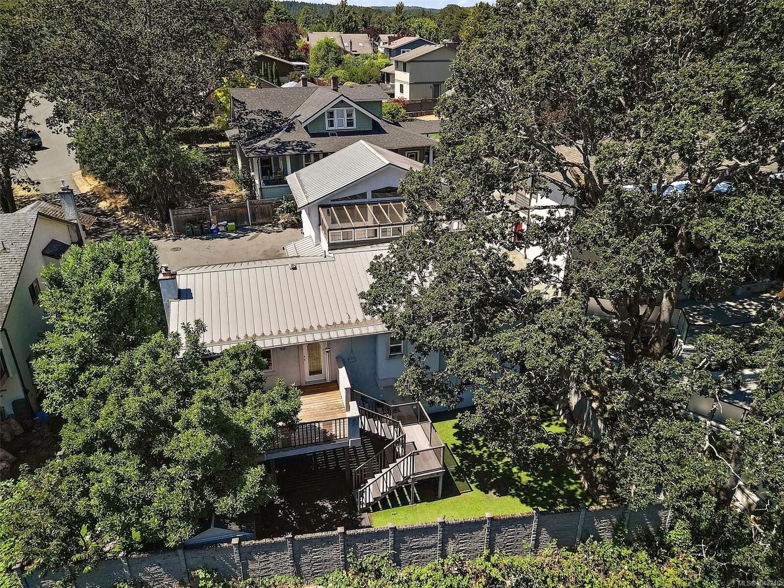 Property Photo:  1224 Mariposa Ave  BC V8Z 6P4 