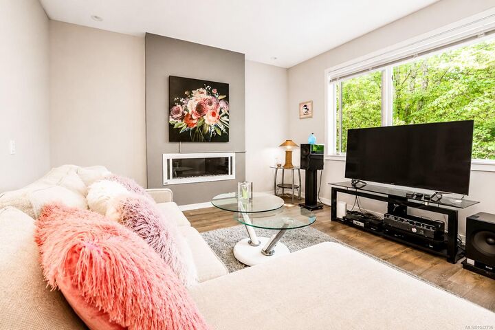 Property Photo:  694 Hoylake Ave #112  BC V9B 3P7 