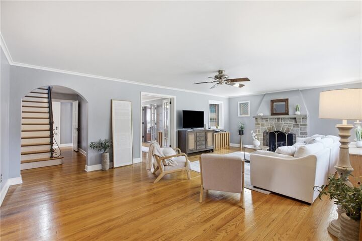 Property Photo: 2 Glenvue Dr PA 15237