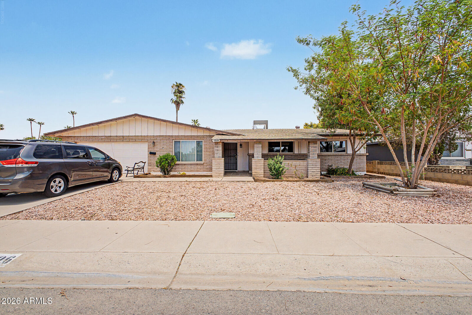 Property Photo:  1906 E Minton Drive  AZ 85282 