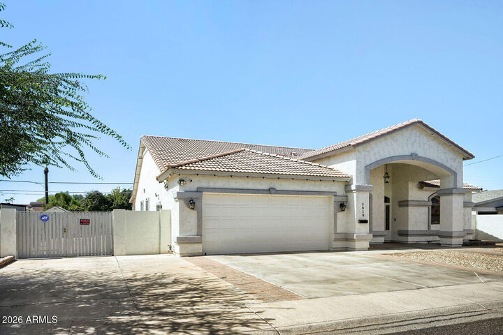 Property Photo: 5619 W Frier Drive AZ 85301