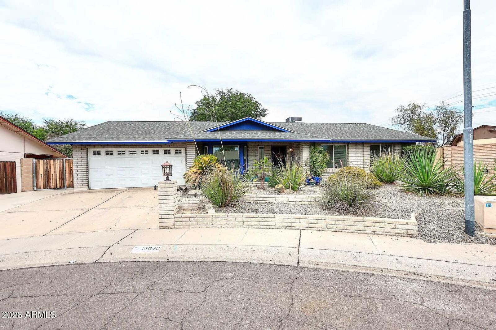 Property Photo:  17640 N 1st Place N  AZ 85022 