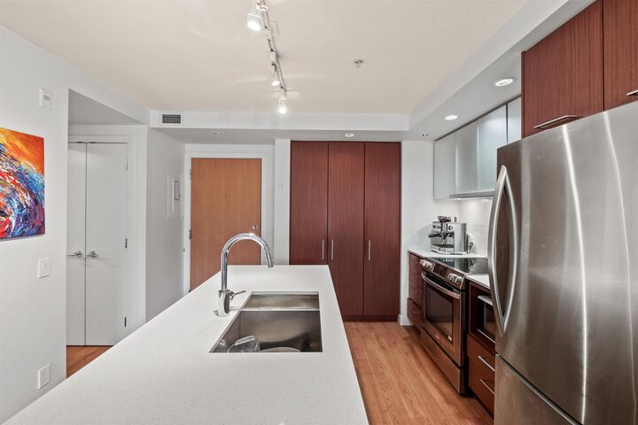 Property Photo: 221 E 3rd Street 414 BC V7L 0C1